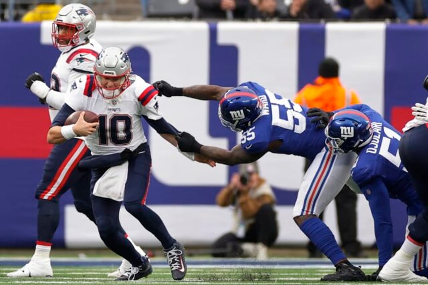 mac jones starts for patriots at qb against giants zappe takes over in 2nd half