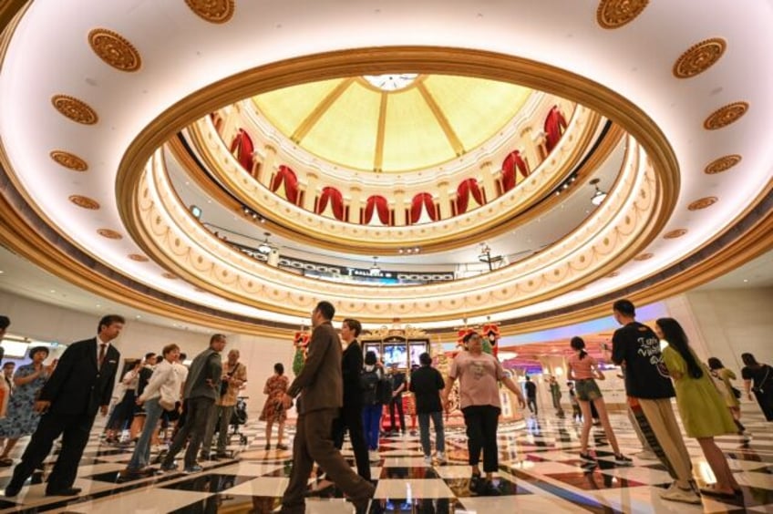 macau bets on chinas golden week holiday to stage comeback