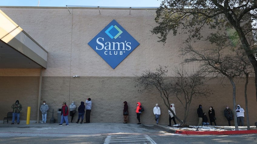 machete attack outside sams club in georgia leaves 1 injured police say