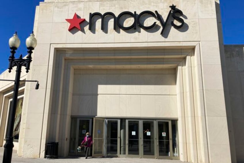 macys discounted spring goods amid cautious spending in 2q but results beat wall street views