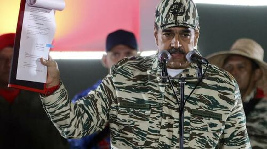 maduro says americans ukrainians among group of mercenaries detained