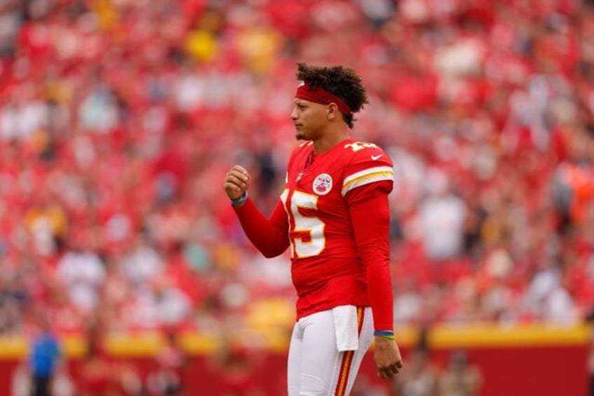 mahomes chases another super bowl crown as nfl season begins