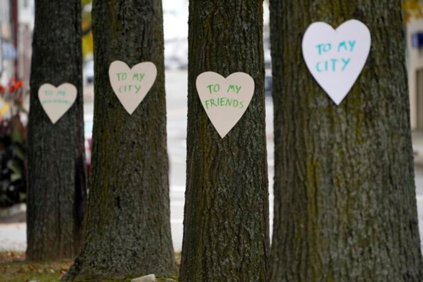 maines close knit deaf community is grieving in the wake of shootings that killed 4 beloved members