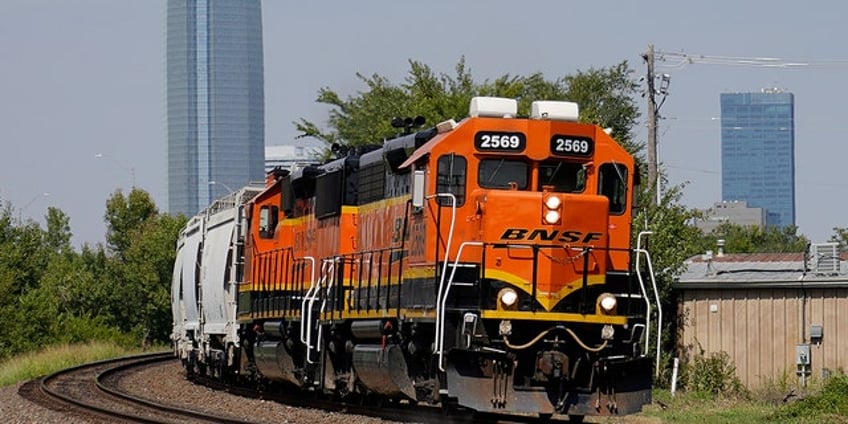 major freight railroads debate joining government safety hotline due to concerns regarding discipline