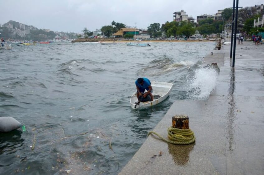 major hurricane heads towards mexicos baja california