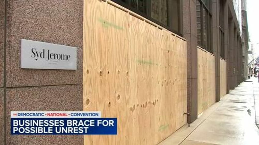 make it great like 68 chicago businesses board up as protesters threaten to shut down dnc 