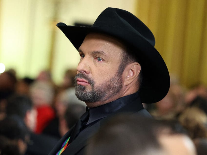 WASHINGTON, DC - DECEMBER 04: Singer Garth Brooks attends a reception for the 2022 Kennedy