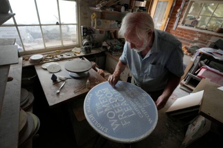 making a mark londons historic blue plaques seek more diversity as 1000th marker is unveiled