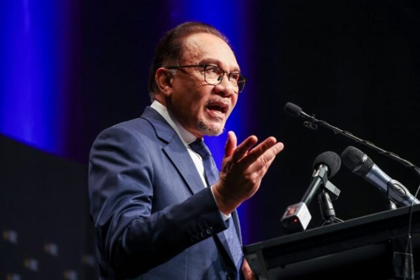 Anwar insisted that he was not suggesting countries should 'turn a blind eye' to breaches