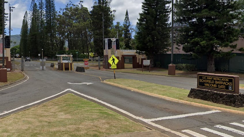 man arrested in hawaii after causing lockdowns at army bases following scuffle with soldiers officials say