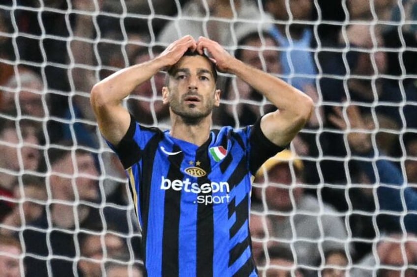 Henrikh Mkhitaryan missed the best chance as Inter Milan held Manchester City 0-0