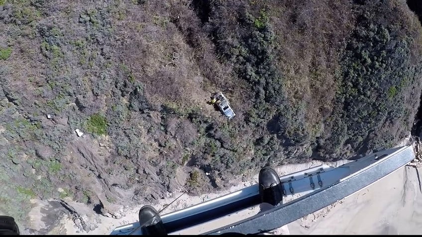 Big Sur car over side of cliff