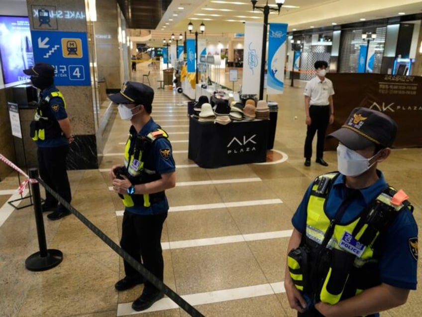 man goes on stabbing spree rams car into bystanders during seoul rush hour