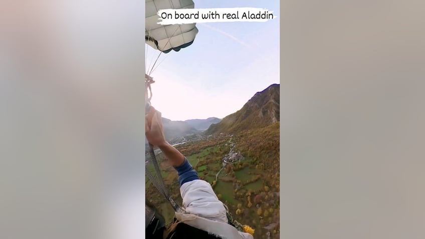 Aladdin skydiving in France