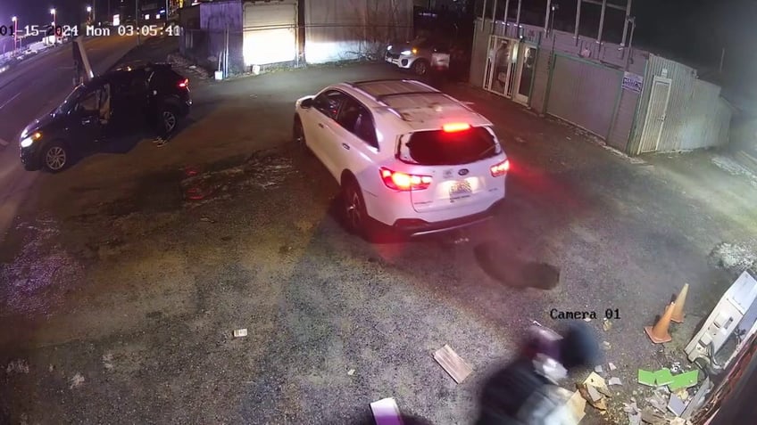 Surveillance video of attempted burglary at Washington state pot shop