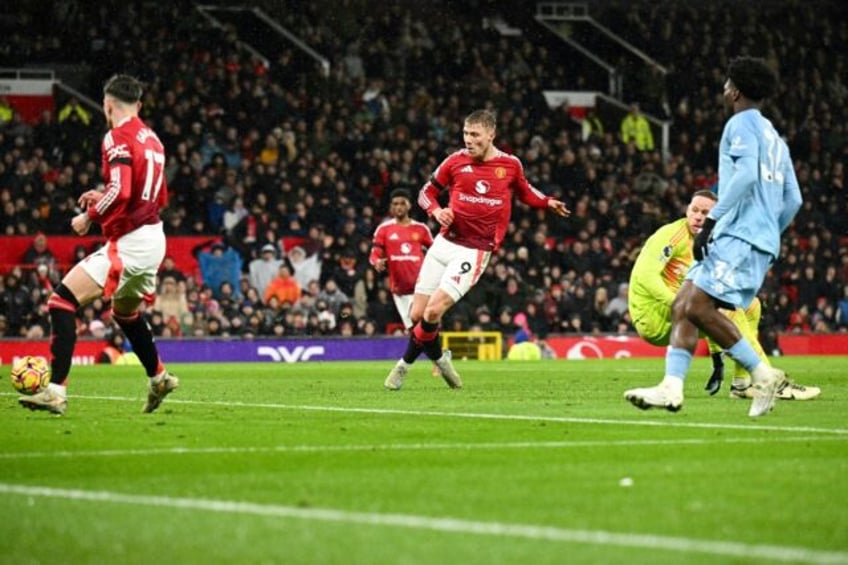 Rasmus Hojlund (C) fired Manchester United to a 2-1 win at Viktoria Plzen