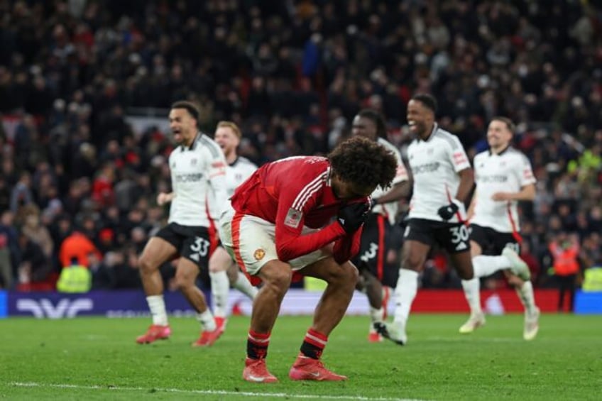 Manchester United's Joshua Zirkzee reacts after missing his penalty against Fulham
