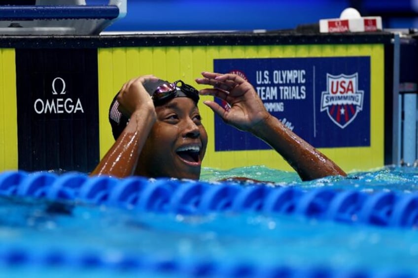 Simone Manuel celebrates her victory in the 50m freestyle at the US Olympic swimming trial
