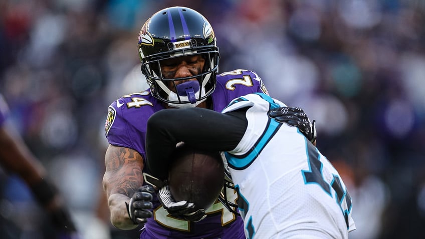 marcus peters agrees to one year prove it deal with raiders reports