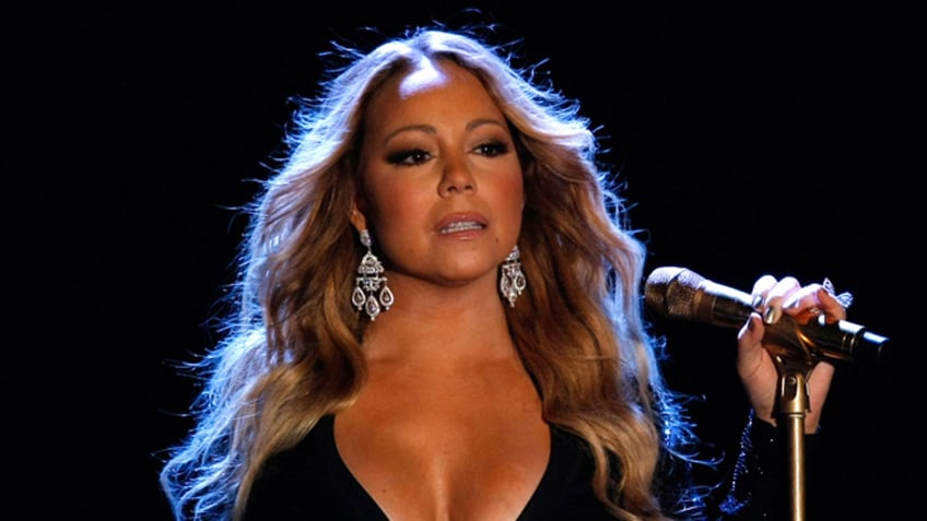 mariah carey admits favorite christmas song is not her own