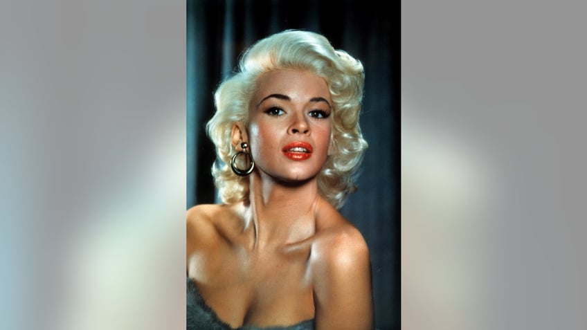 A glamorous photo of Jayne Mansfield