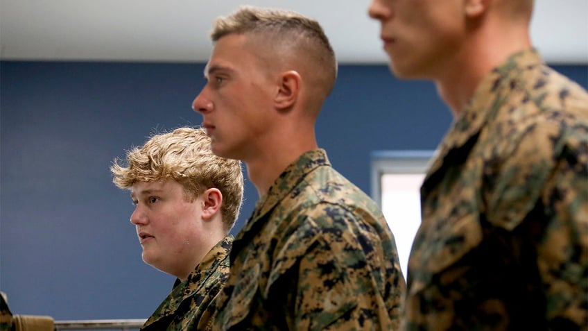 marine corps relaxes uniform standards due to camouflage shortage