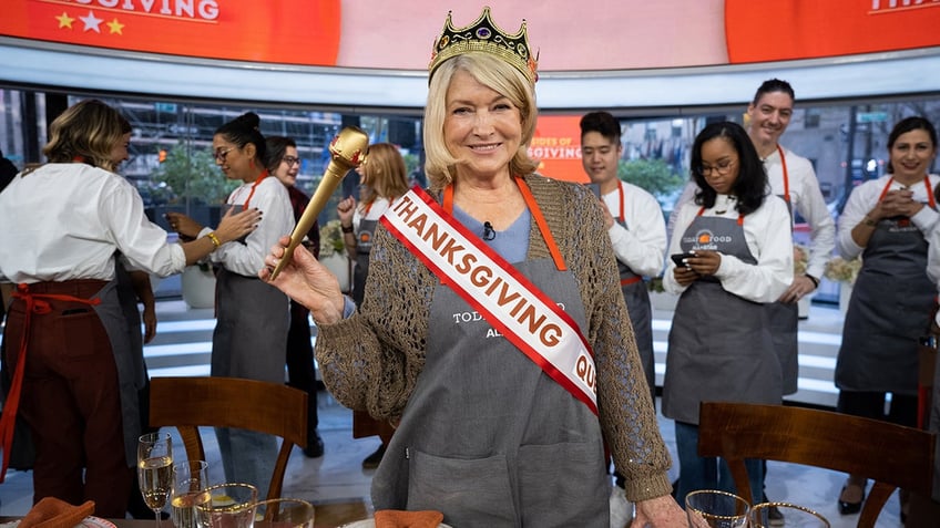 martha stewart cancels thanksgiving after hosting at least 60 dinners over the years