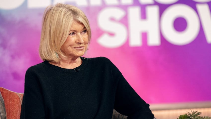 martha stewart clarifies canceled thanksgiving plans