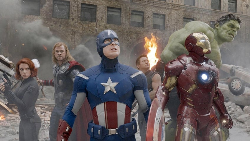 marvels chris evans ditched los angeles for his mental health