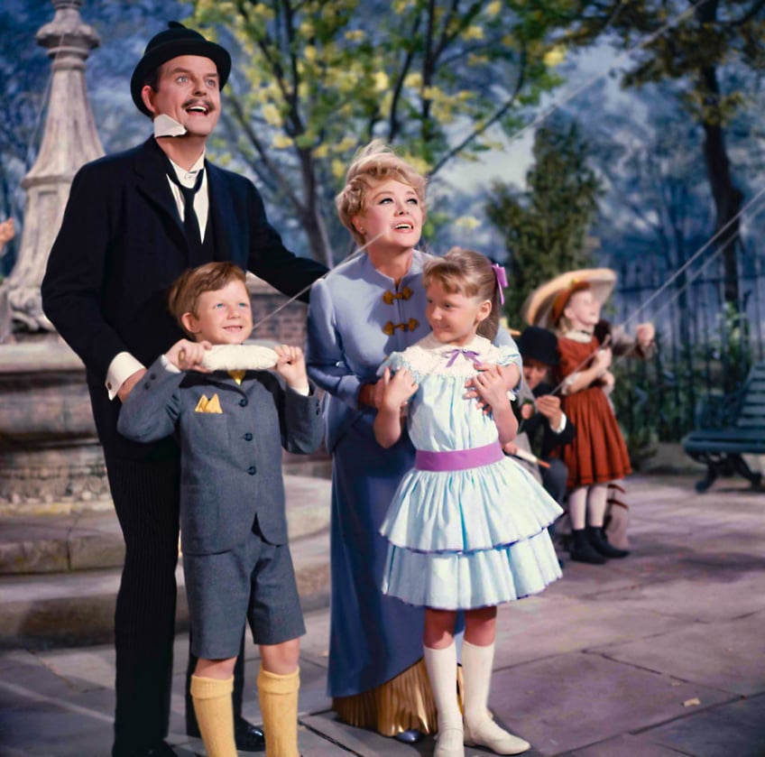 mary poppins star glynis johns dead at 100