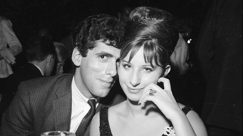 mash actor elliott gould recalls elvis presley asking about barbra streisand split shut up elvis