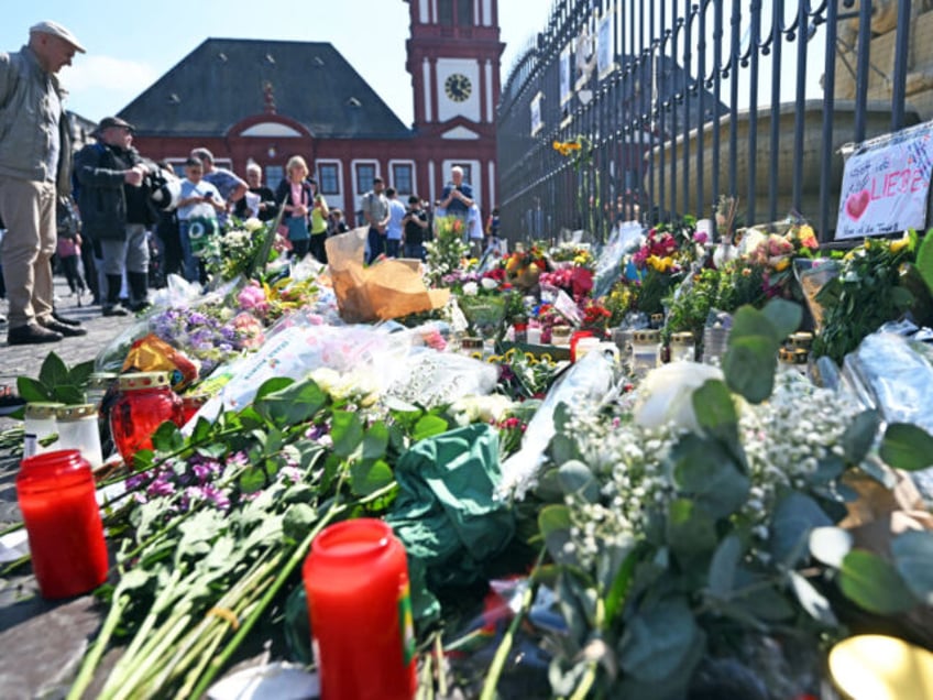 03 June 2024, Baden-Württemberg, Mannheim: After the death of a police officer following