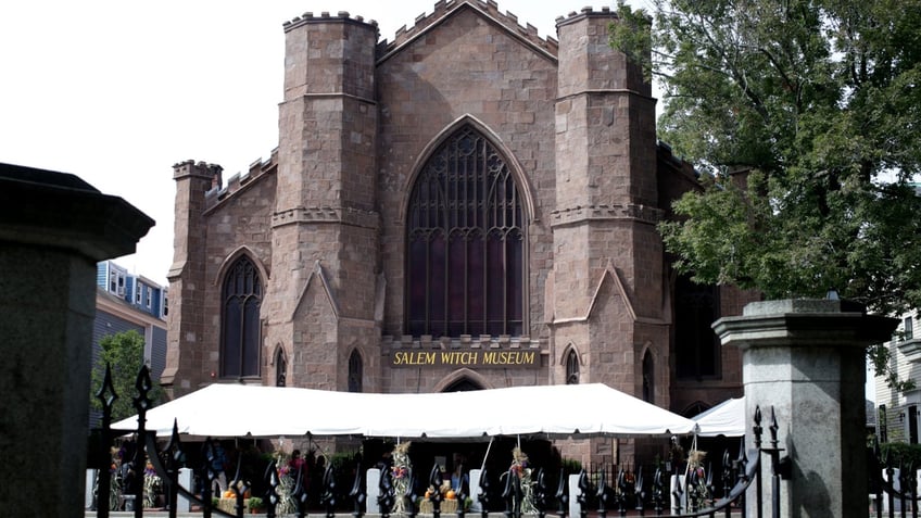 The outside of the salem witch trial museu,