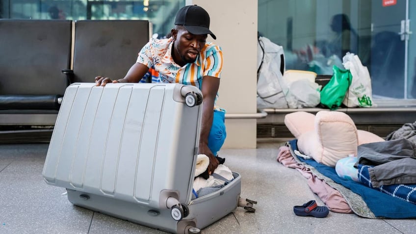 Migrant in airport