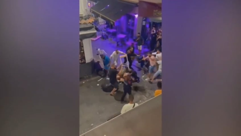 massive brawl breaks out on popular spanish tourist sin street