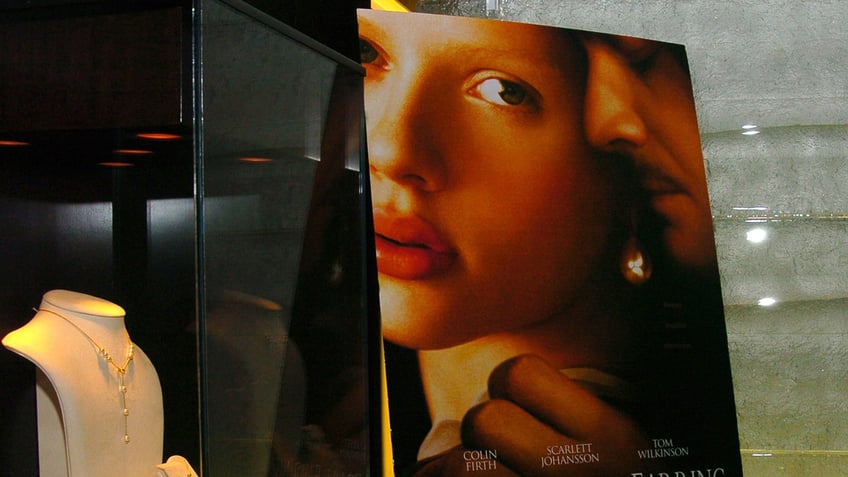 "A Girl with a Pearl Earring" movie poster