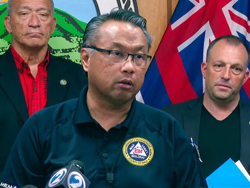 maui emergency management head resigns after questions of not sounding alarm during wildfires