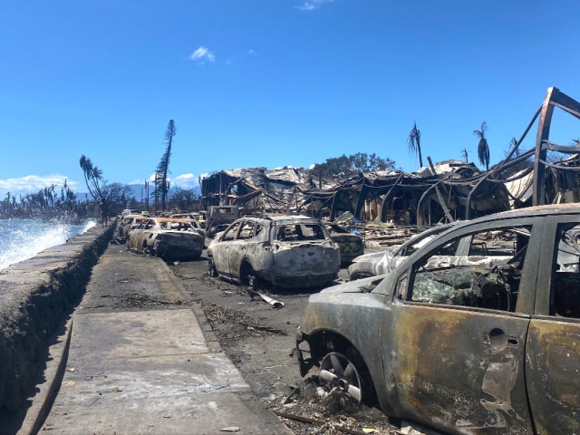 maui wildfire continues to blaze as death toll reaches 67