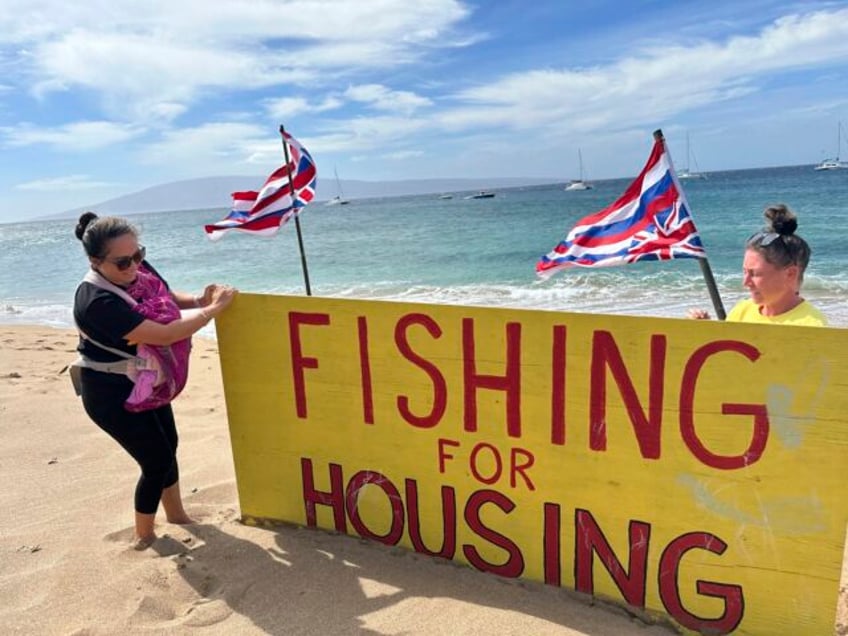 maui wildfire survivors camp on the beach to push mayor to convert vacation rentals into housing