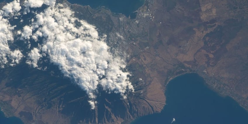 maui wildfires seen from international space station