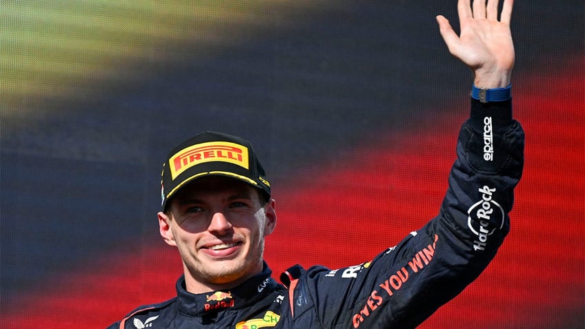 max verstappen wins hungarian grand prix to give red bull its 12th straight win