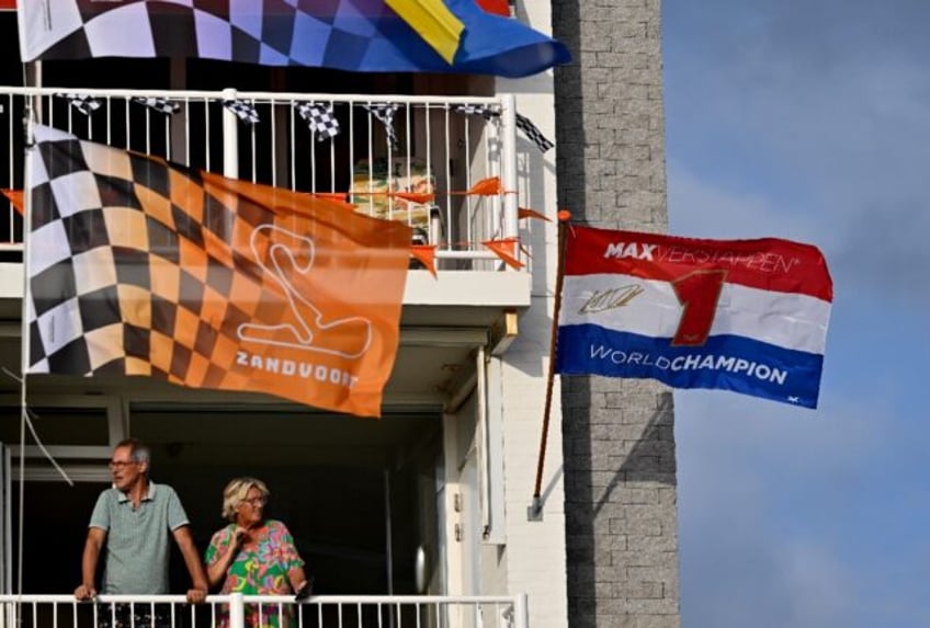 maxmania turns coastal zandvoort into a sea of orange