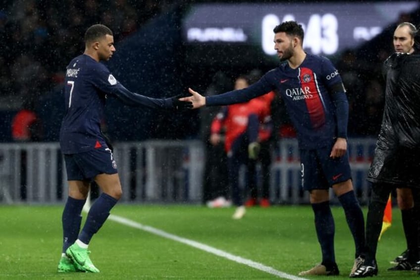 Kylian Mbappe was replaced by Goncalo Ramos in the second half of PSG's draw with Rennes i