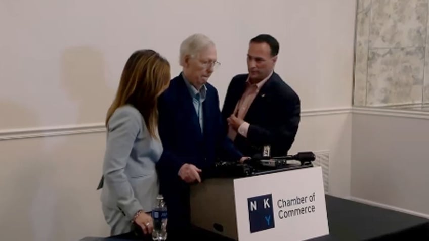 mcconnell freezes up again during kentucky news conference