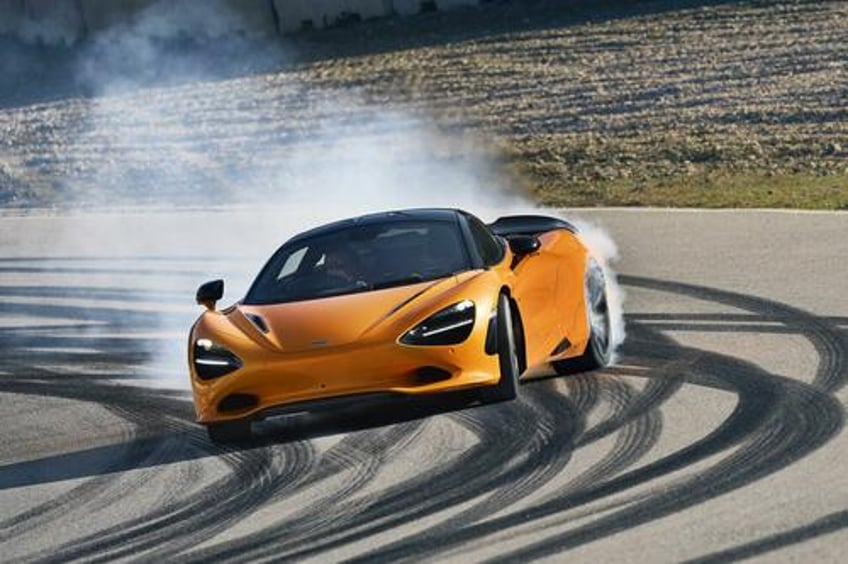 mclaren ceo says supercars not ready for ev technology 