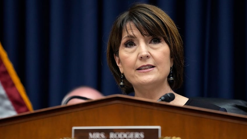 mcmorris rodgers calls for briefing from big tech companies on policy for illegal hamas content