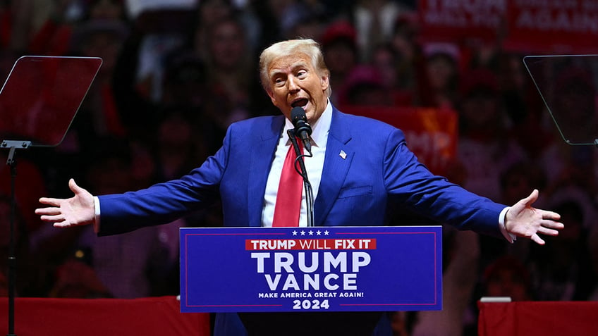 Trump at MSG closeup shot