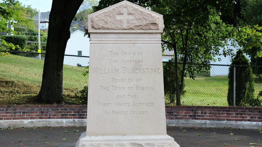 meet the american who first planted apples in the colonies william blaxton eccentric settler