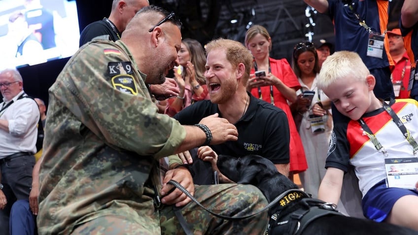 meghan markle joins prince harry at invictus games