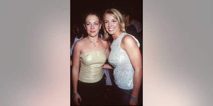 melissa joan hart claims she was almost sued and fired from sabrina the teenage witch for sexy photos